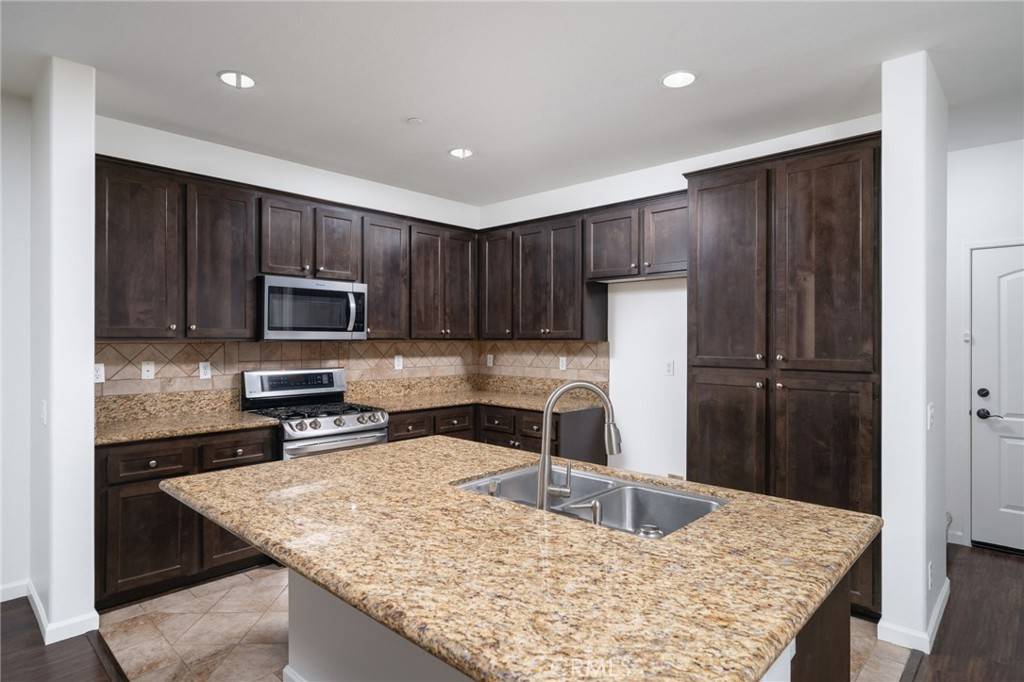 Fontana, CA 92336,14975 S Highland AVE #94