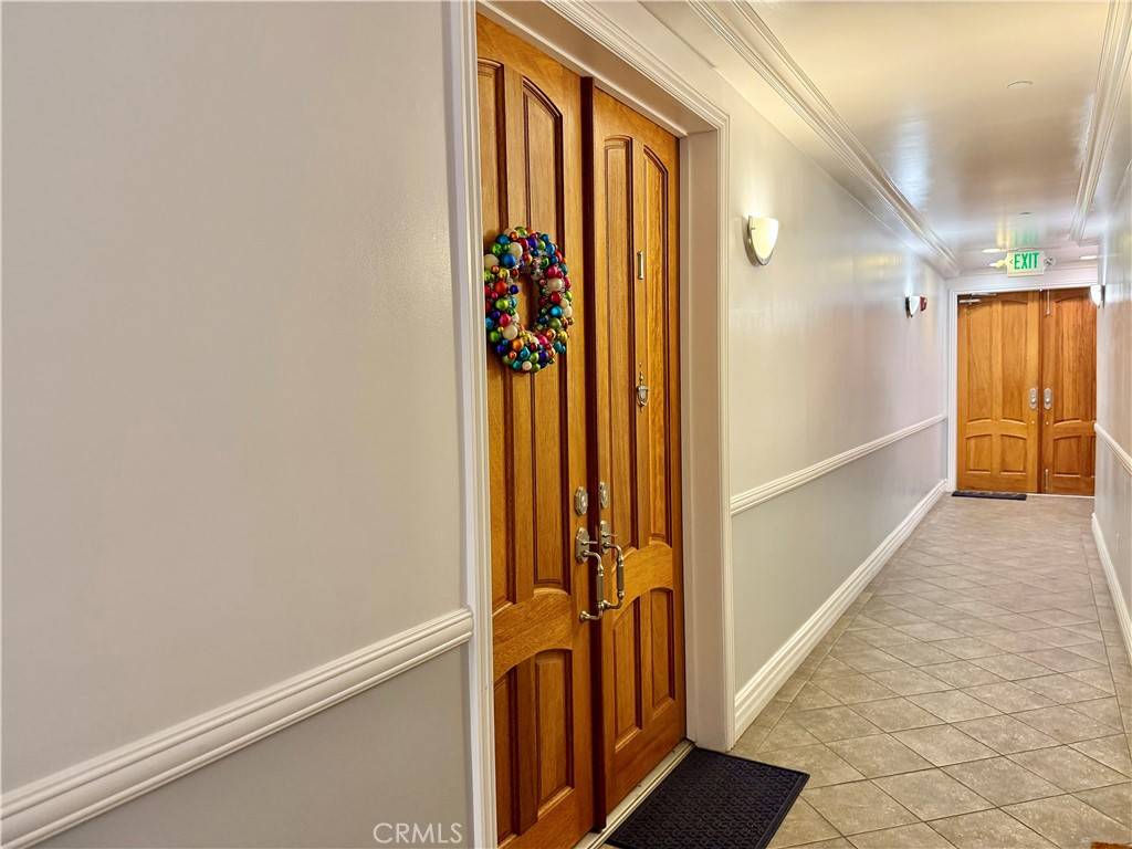 Studio City, CA 91604,11989 Laurelwood DR #1