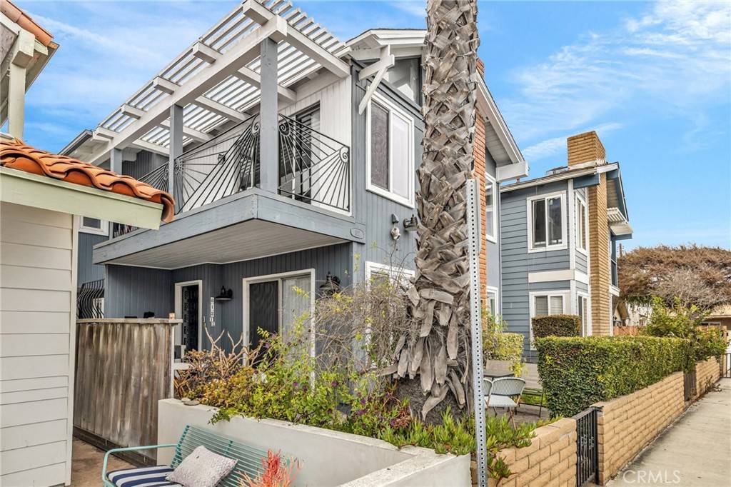 Newport Beach, CA 92661,812 W Balboa BLVD