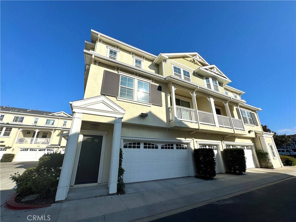 Irvine, CA 92606,1335 Abelia