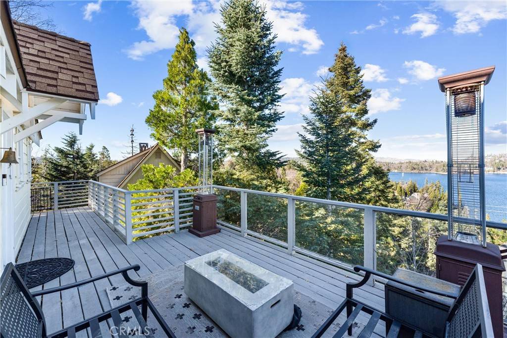 Lake Arrowhead, CA 92352,347 Emerald WAY