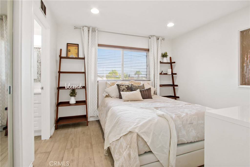 1107 Woodbury DR Harbor City, CA 90710