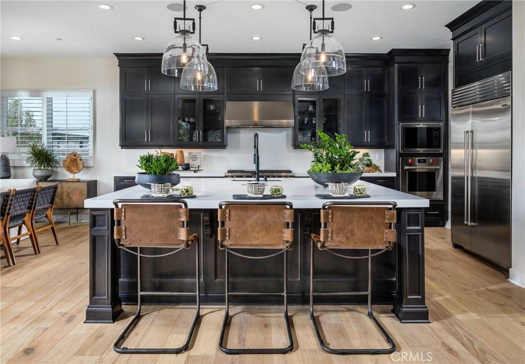 Valencia, CA 91381,27522 Elderberry DR