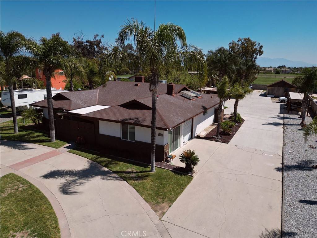 Fontana, CA 92337,10881 Oleander AVE