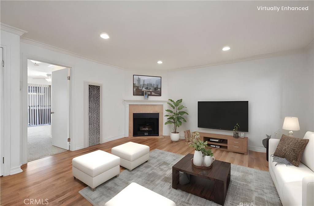 Long Beach, CA 90803,3529 E Broadway #2