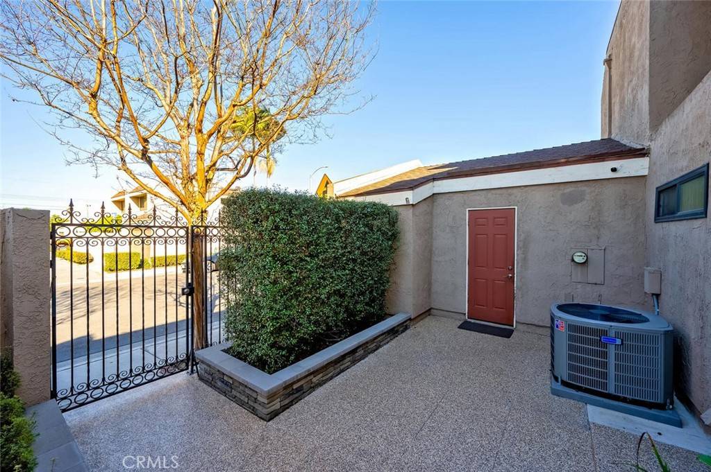 Stanton, CA 90680,7590 College DR