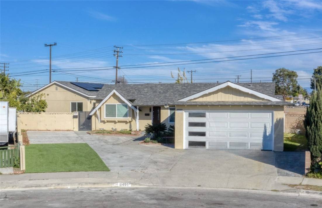 Westminster, CA 92683,8491 Emerado