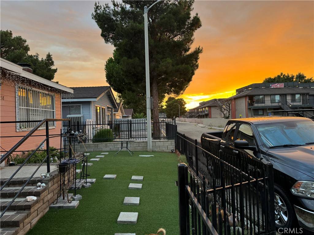 Lancaster, CA 93535,1858 Park Circle DR