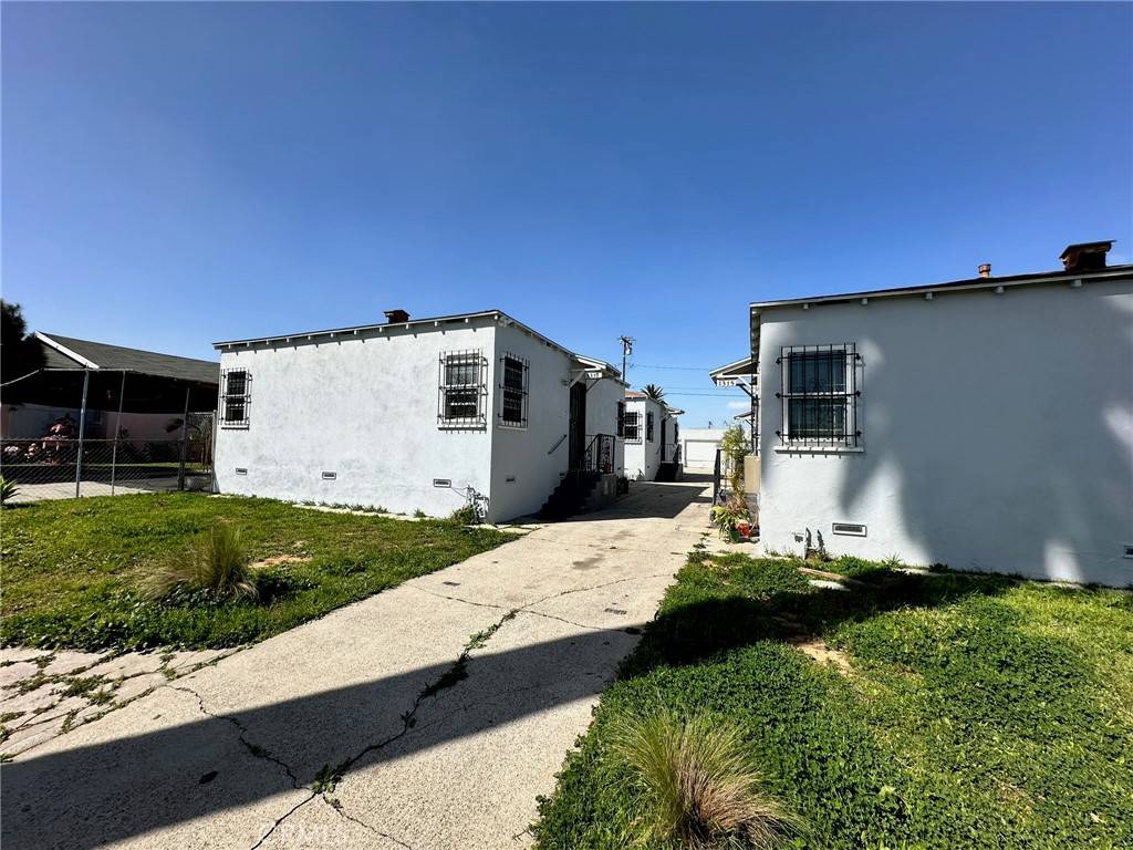 Los Angeles, CA 90044,1315 W 102nd ST