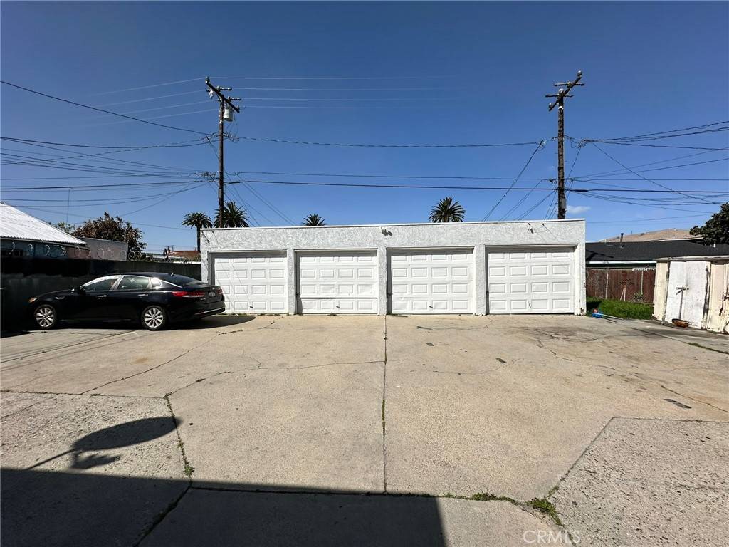 Los Angeles, CA 90044,1315 W 102nd ST
