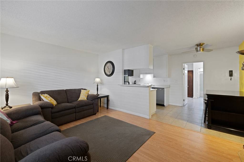 Long Beach, CA 90814,360 Gladys AVE #3