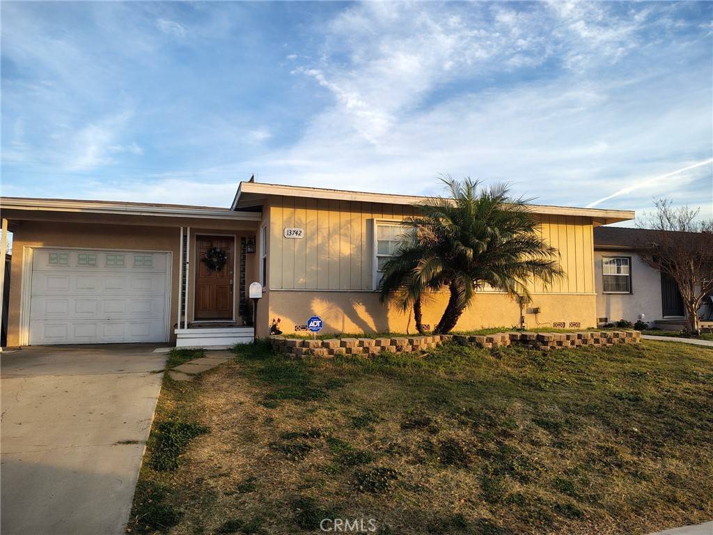 Bellflower, CA 90706,13742 Hanwell AVE