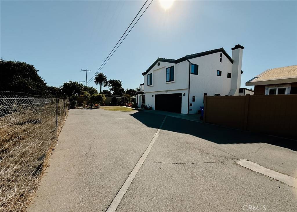 Oceanside, CA 92054,933 Horne PL