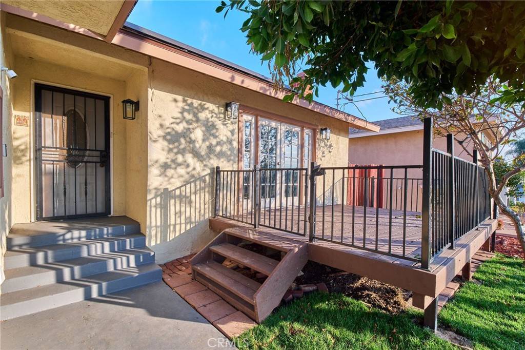Oceanside, CA 92054,316 Crouch ST