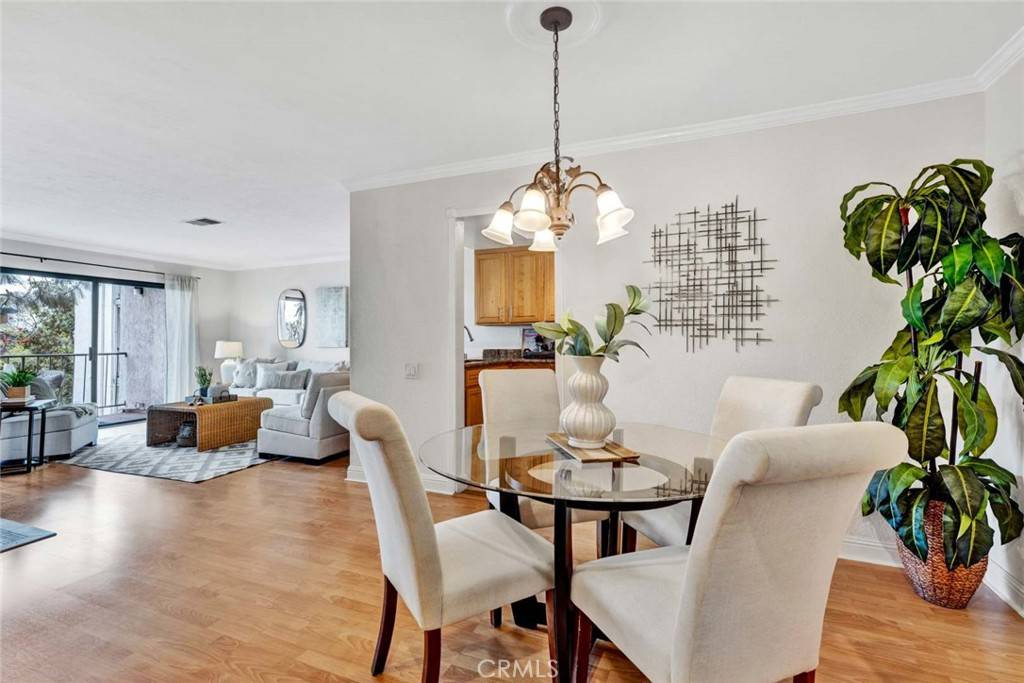Irvine, CA 92618,7214 Apricot DR