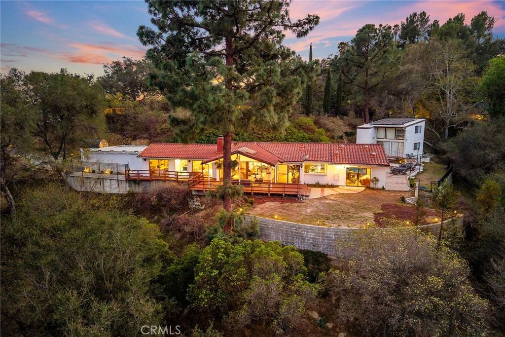 La Canada Flintridge, CA 91011,3845 Hampstead RD