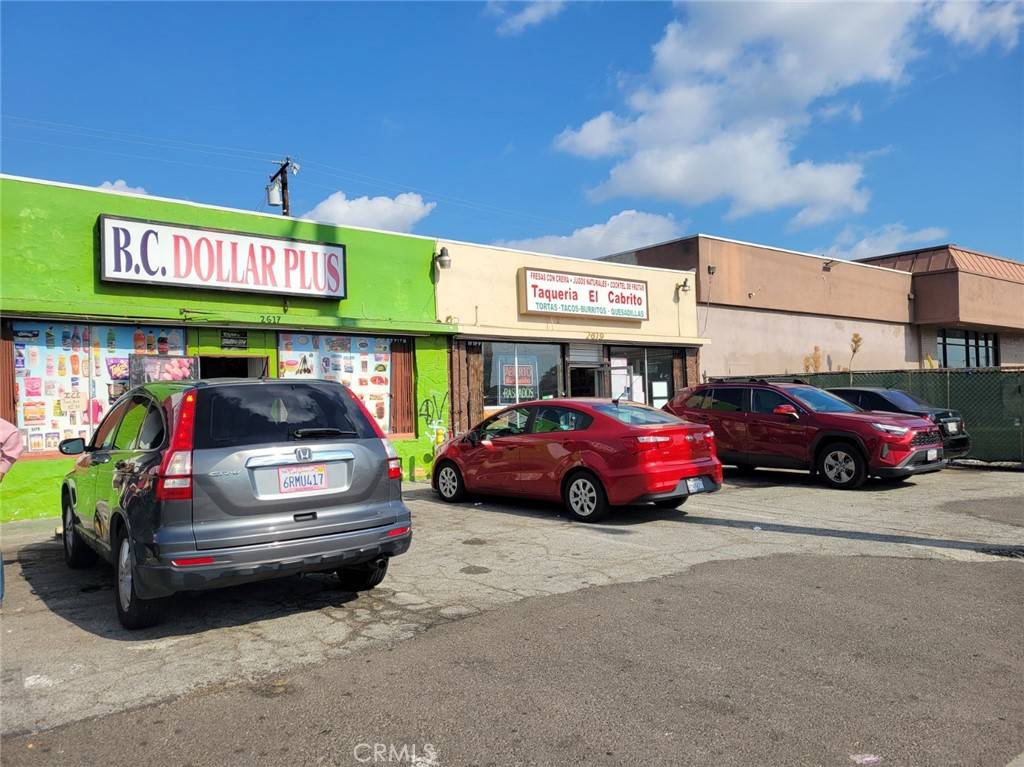 Carson, CA 90810,2617 E Carson ST