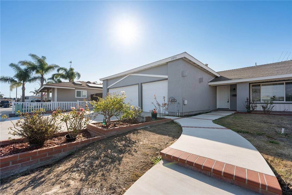 Huntington Beach, CA 92647,17251 Kristopher LN