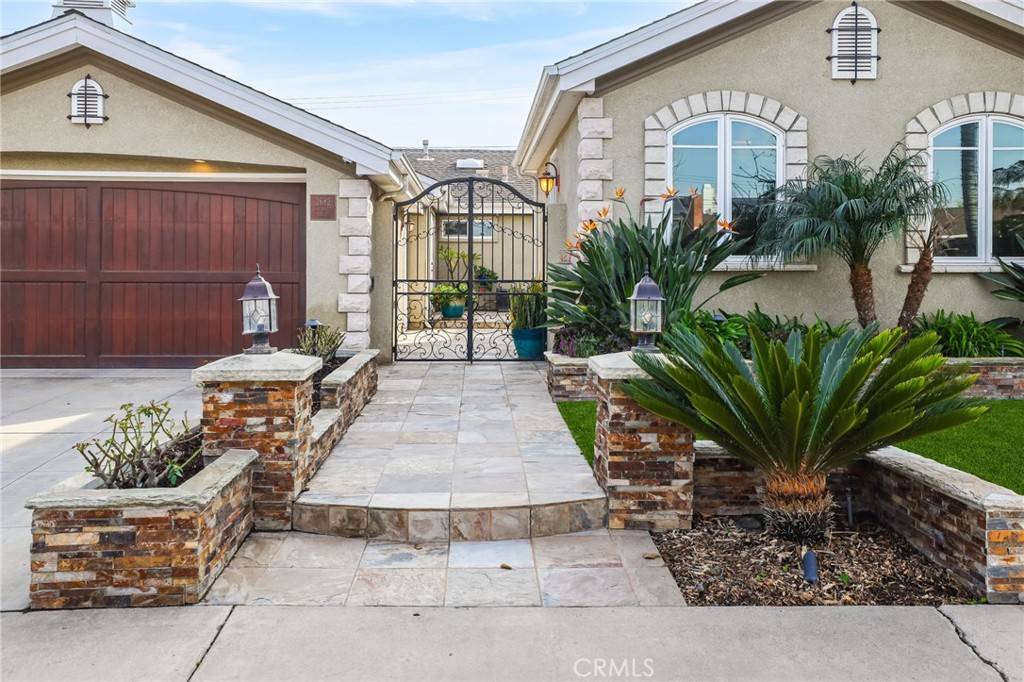 Rossmoor, CA 90720,2682 Oak Knoll DR