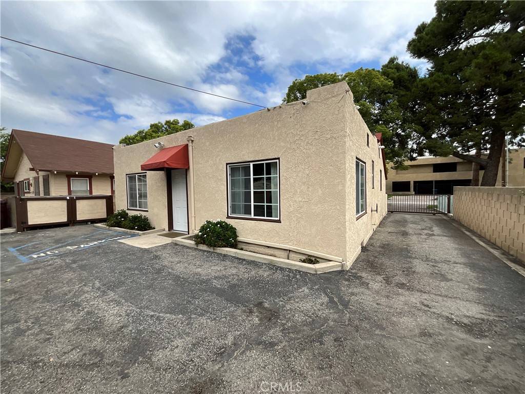 Santa Ana, CA 92701,414 Eastside AVE