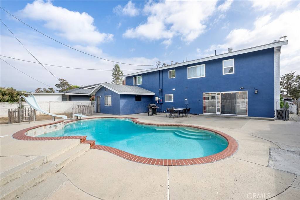 Placentia, CA 92870,639 Royal Stewart