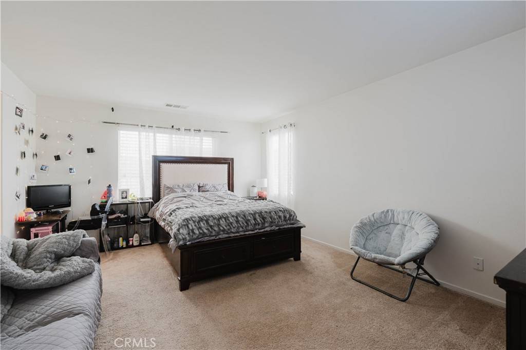 36678 Parnell CT Lake Elsinore, CA 92532
