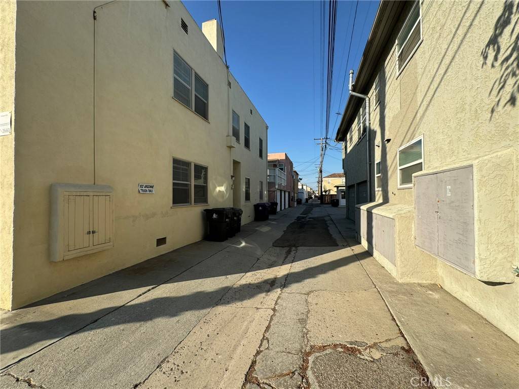 Long Beach, CA 90803,102 Argonne AVE