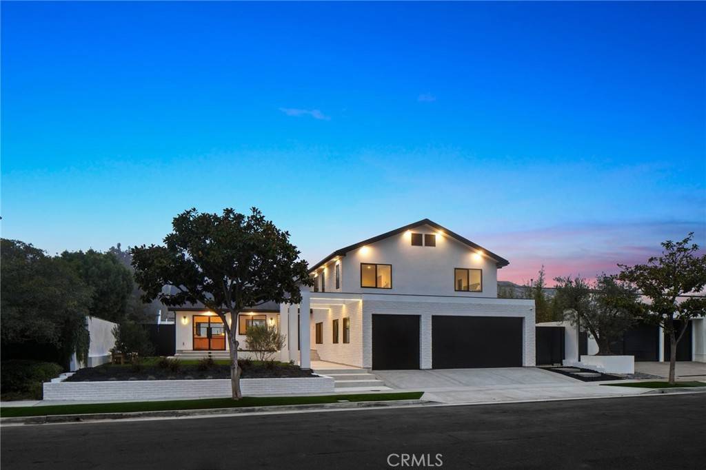 Corona Del Mar, CA 92625,919 Sandcastle DR