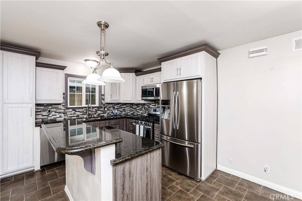 Carson, CA 90745,21323 Martin ST