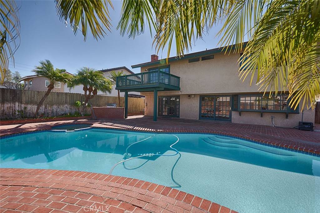 Yorba Linda, CA 92886,19841 Sienna LN