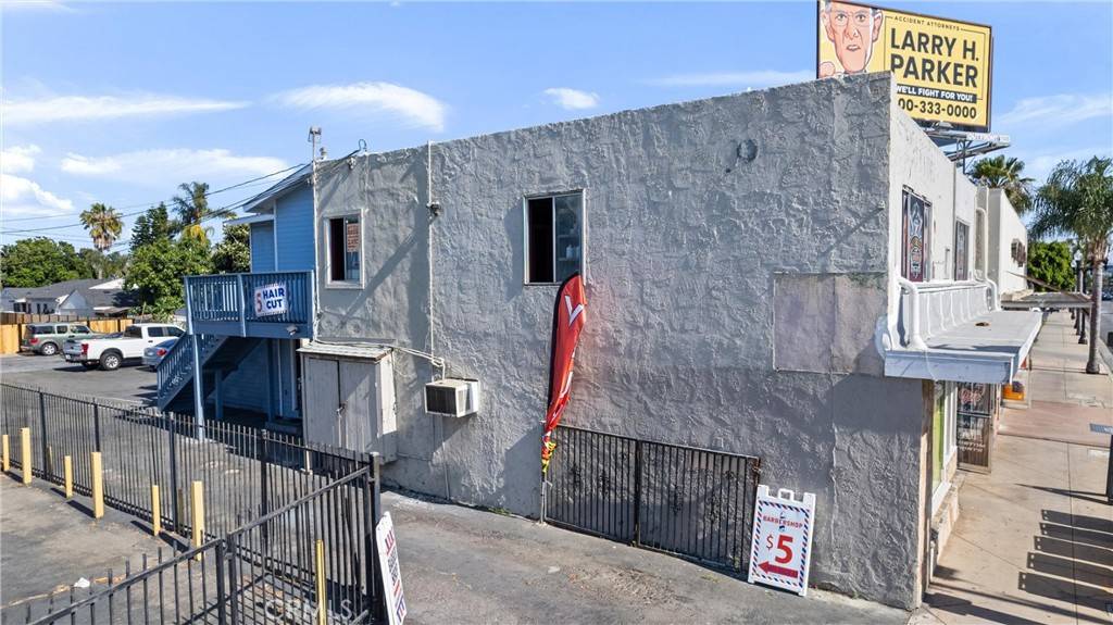 Santa Ana, CA 92707,1421 S Main ST