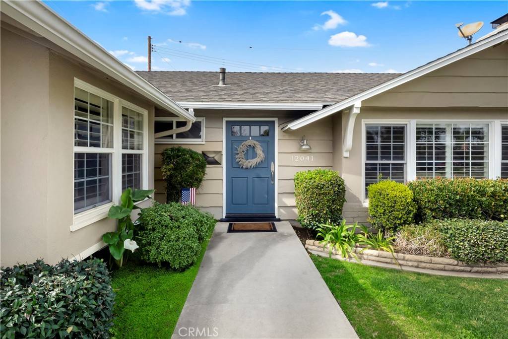 Rossmoor, CA 90720,12041 Montecito RD