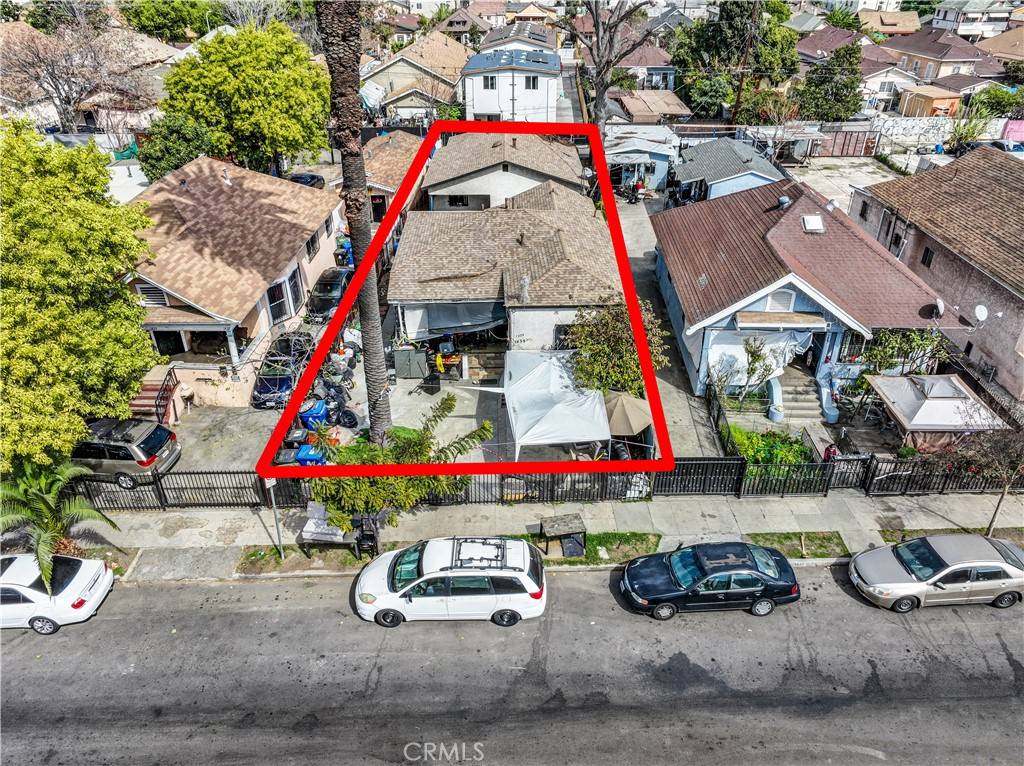 Los Angeles, CA 90011,1439 E 22nd ST