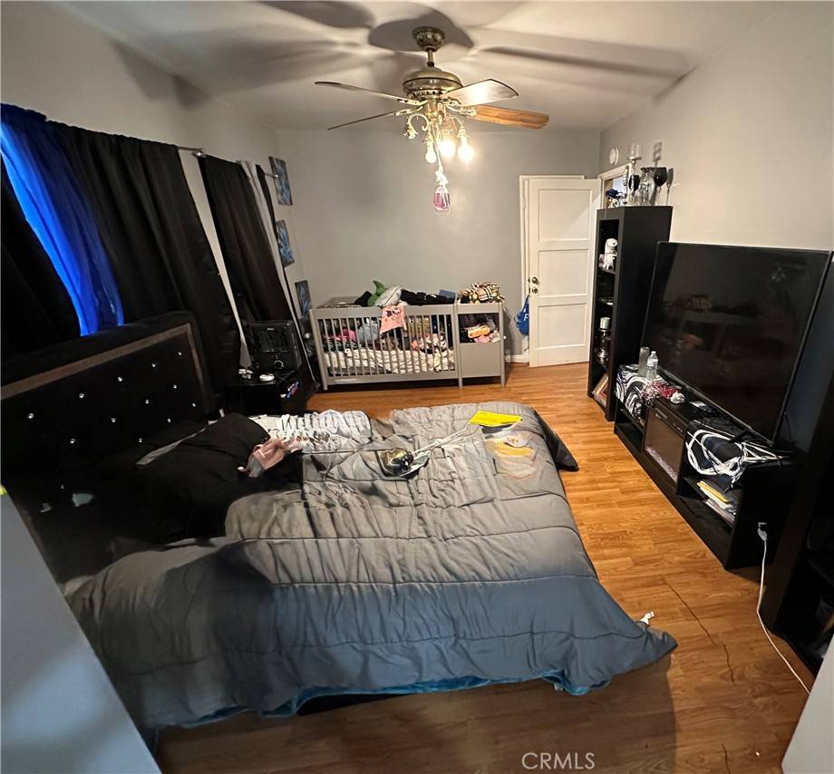 Altadena, CA 91001,949 Dolores DR