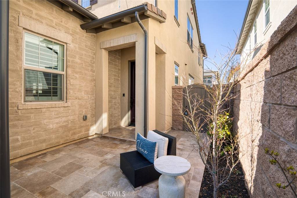 Huntington Beach, CA 92649,17301 Juniper LN