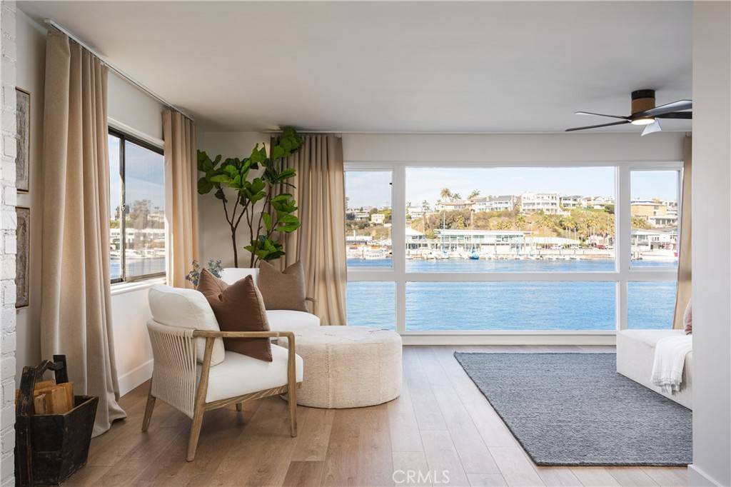 Newport Beach, CA 92663,310 Via Lido Nord