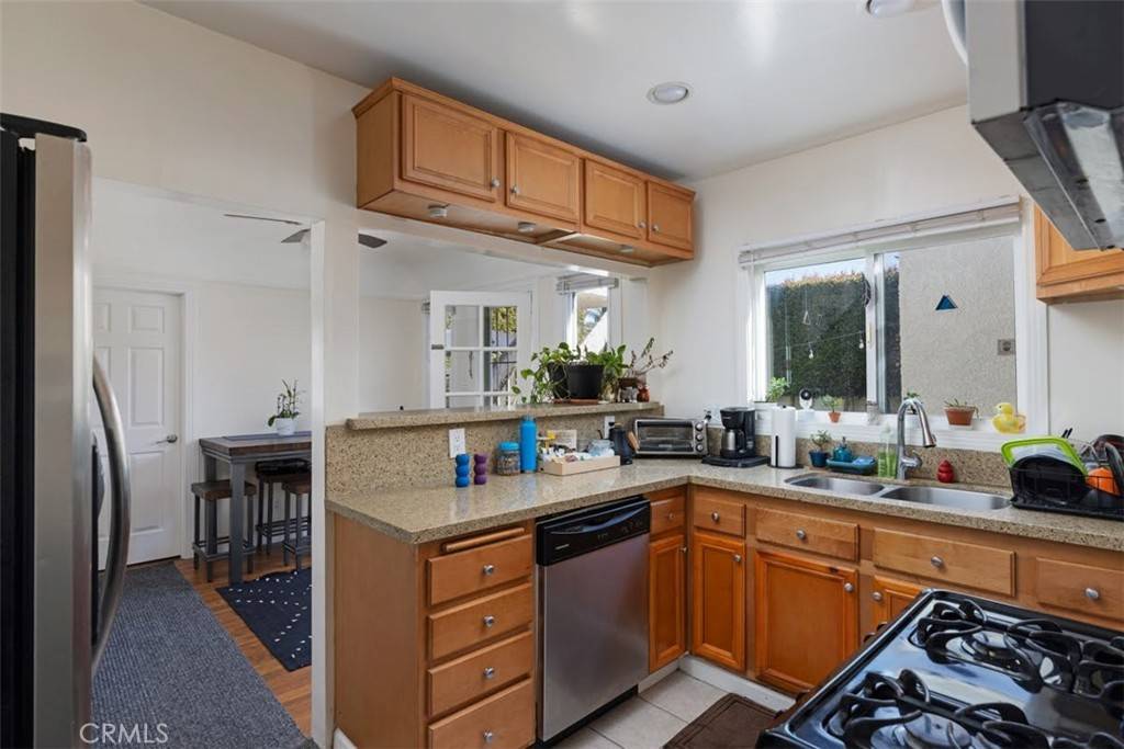 Long Beach, CA 90806,216 W 23rd ST