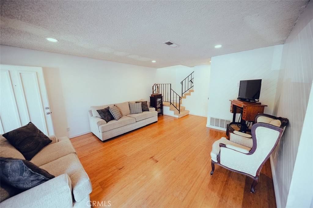 Yorba Linda, CA 92886,6442 Pepper Hill DR #31