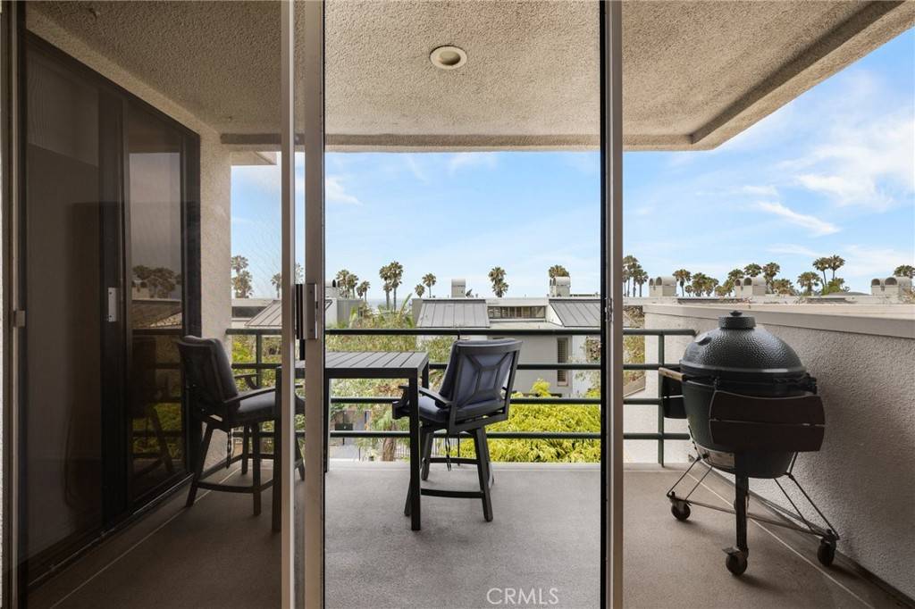 Santa Monica, CA 90405,2960 Neilson WAY #301