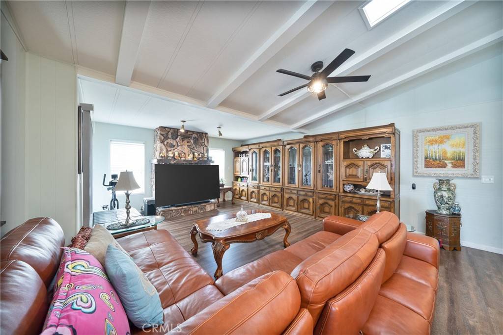 Buena Park, CA 90620,6741 Lincoln AVE #112