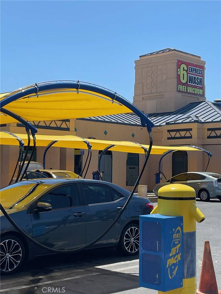 Anaheim, CA 92806,2525 E Lincoln Ave