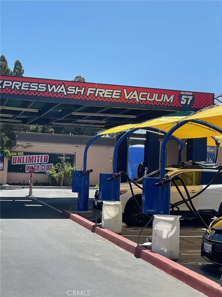 Anaheim, CA 92806,2525 E Lincoln Ave