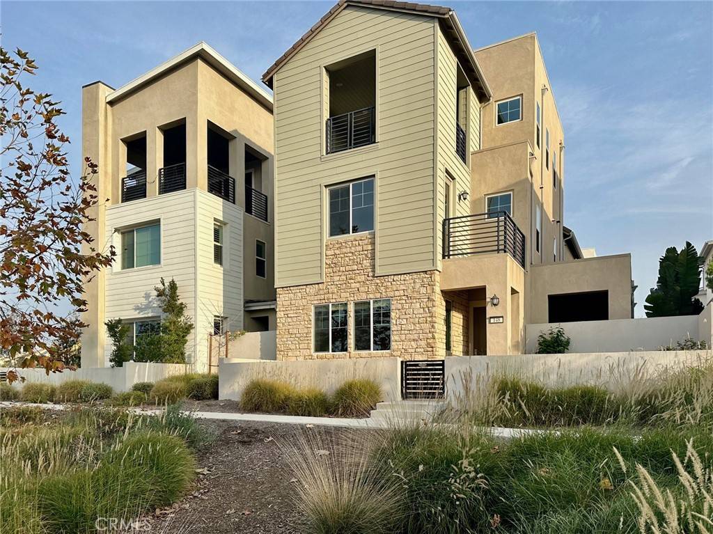 Irvine, CA 92618,148 Perspective