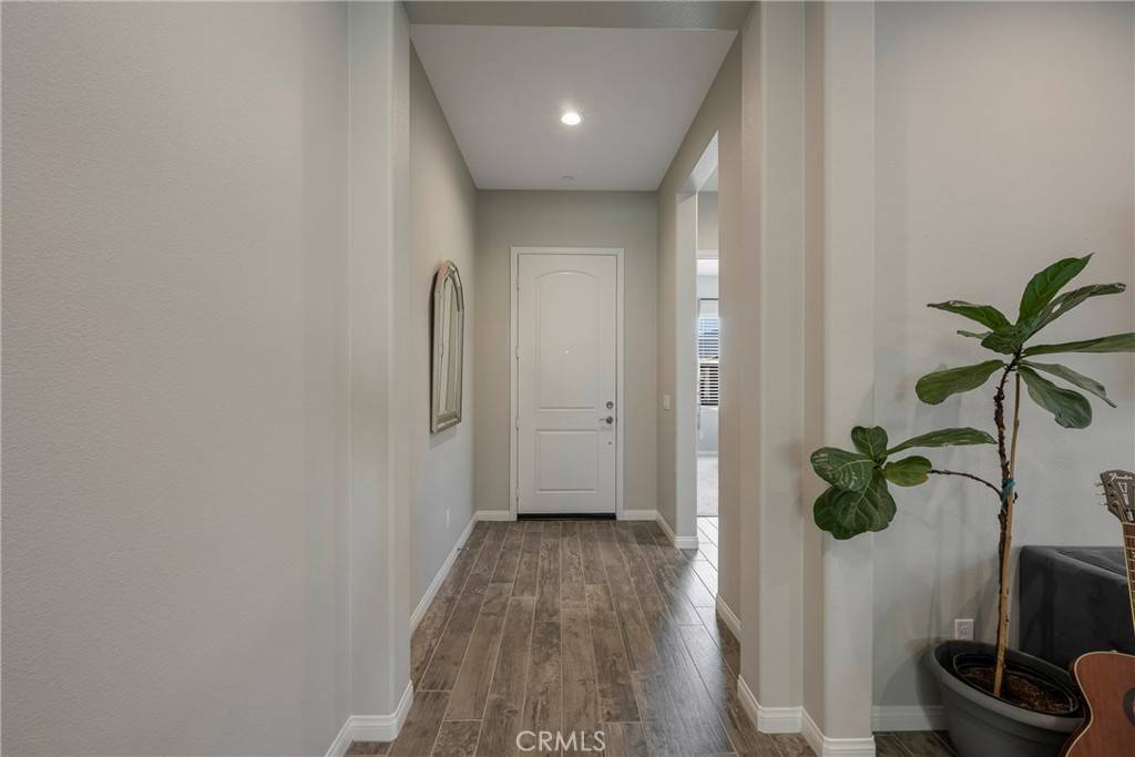Corona, CA 92883,11976 Discovery CT