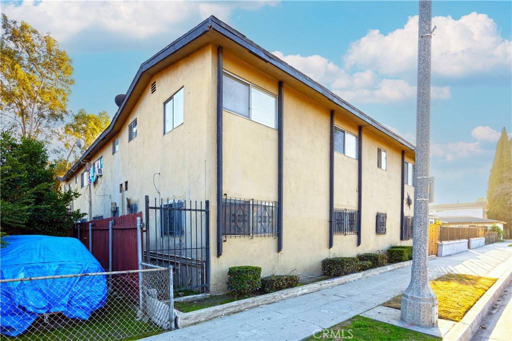 Long Beach, CA 90805,248 E Artesia BLVD