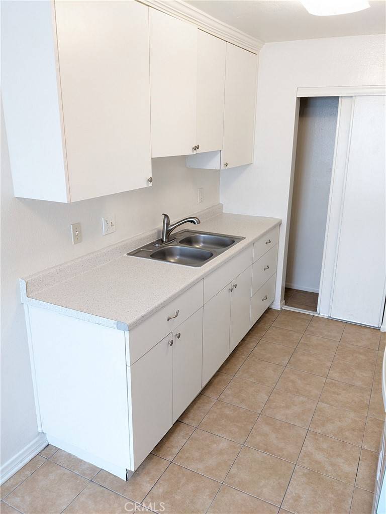 Anaheim, CA 92804,3300 W Orange AVE #1