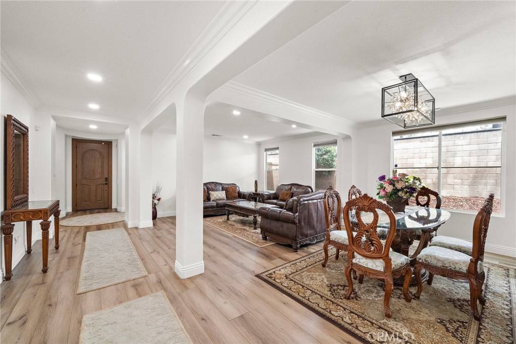 Irvine, CA 92602,2 Dos Rios