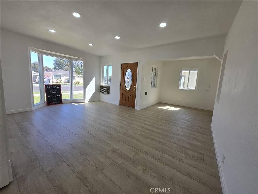 Long Beach, CA 90810,2109 Delta AVE