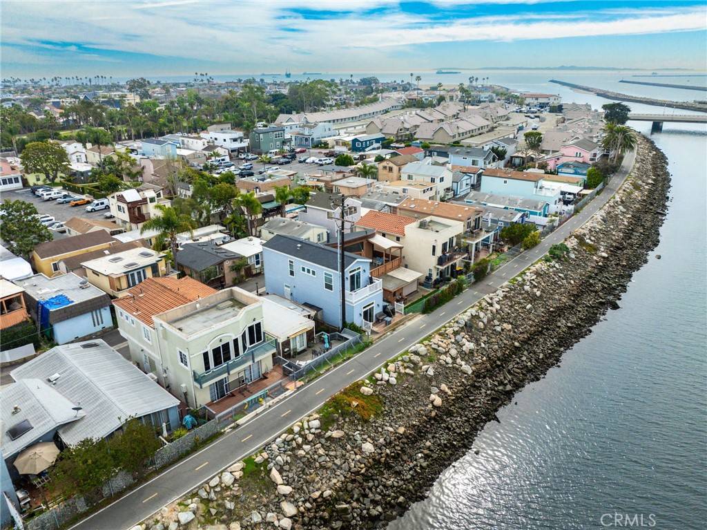 Seal Beach, CA 90740,48 Riversea