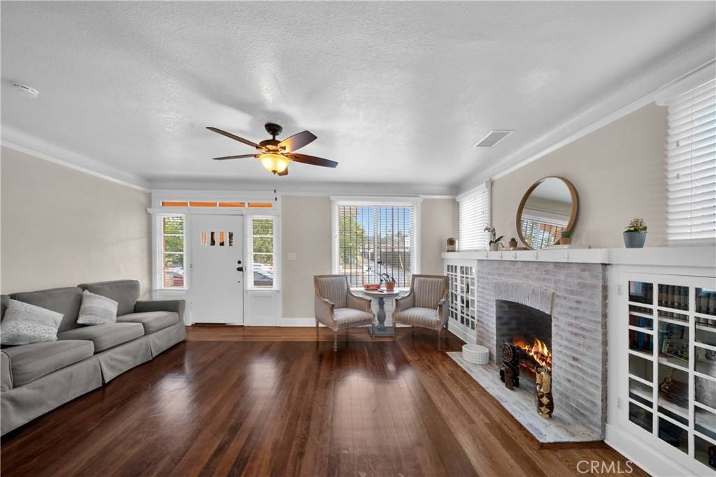 Los Angeles, CA 90042,5114 Monte Vista ST